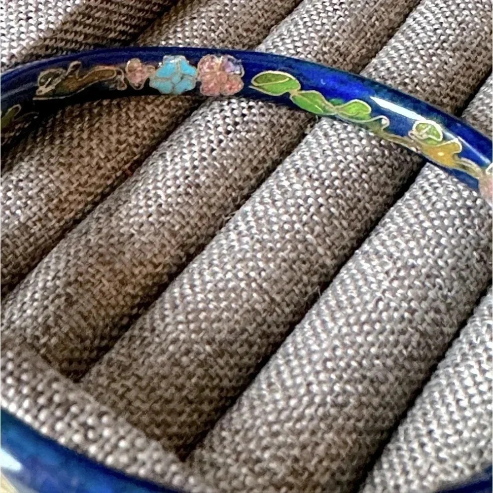 Vintage Cloisonné Navy Blue Bangle Bracelet Pastel Blue, Pink, Green & Gold - Picture 7 of 9